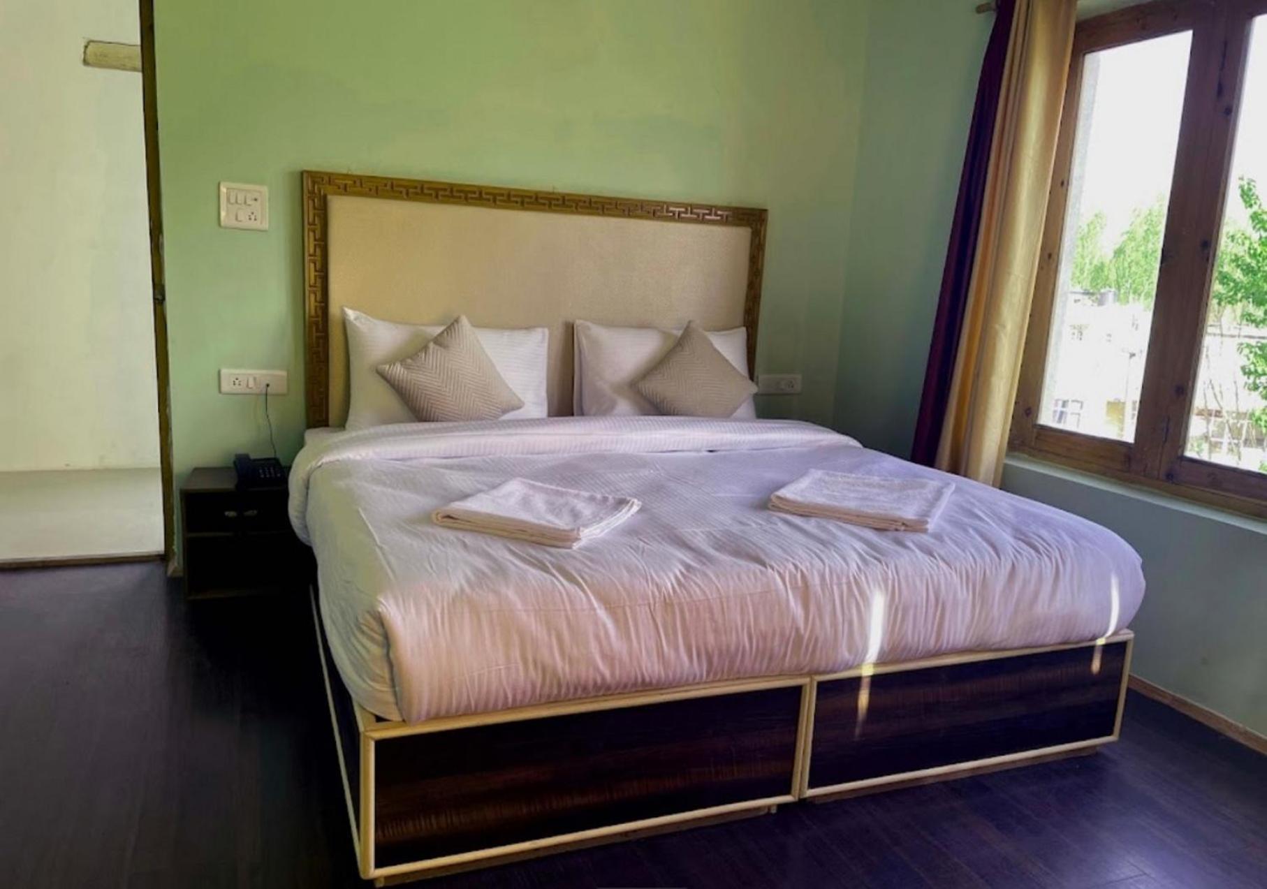 Tih Hotel Jorchung Лех Экстерьер фото